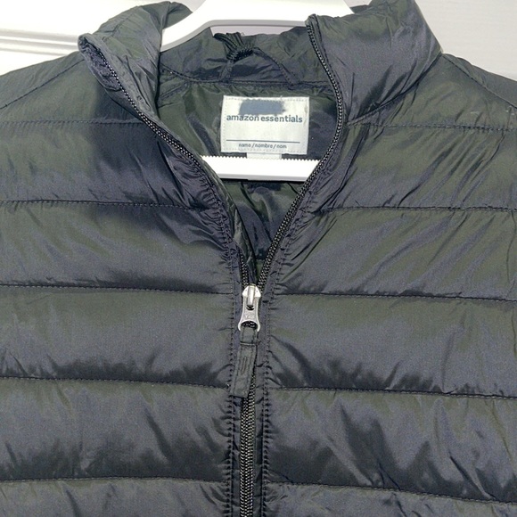 NWOT- Amazon, essentials, lightweight, long sleeve black zip up- puffer jacket L - Picture 2 of 7